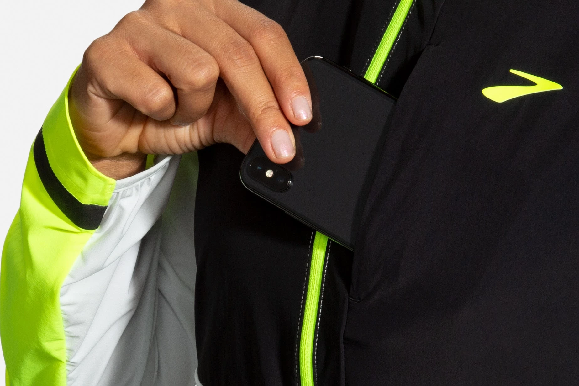 Brooks Women's Carbonite Jacket - Icy Grey/Black/Nightlife (221493030) 7 Brooks Women's Carbonite Jacket - Icy Grey/Black/Nightlife (221493030) - Image 5