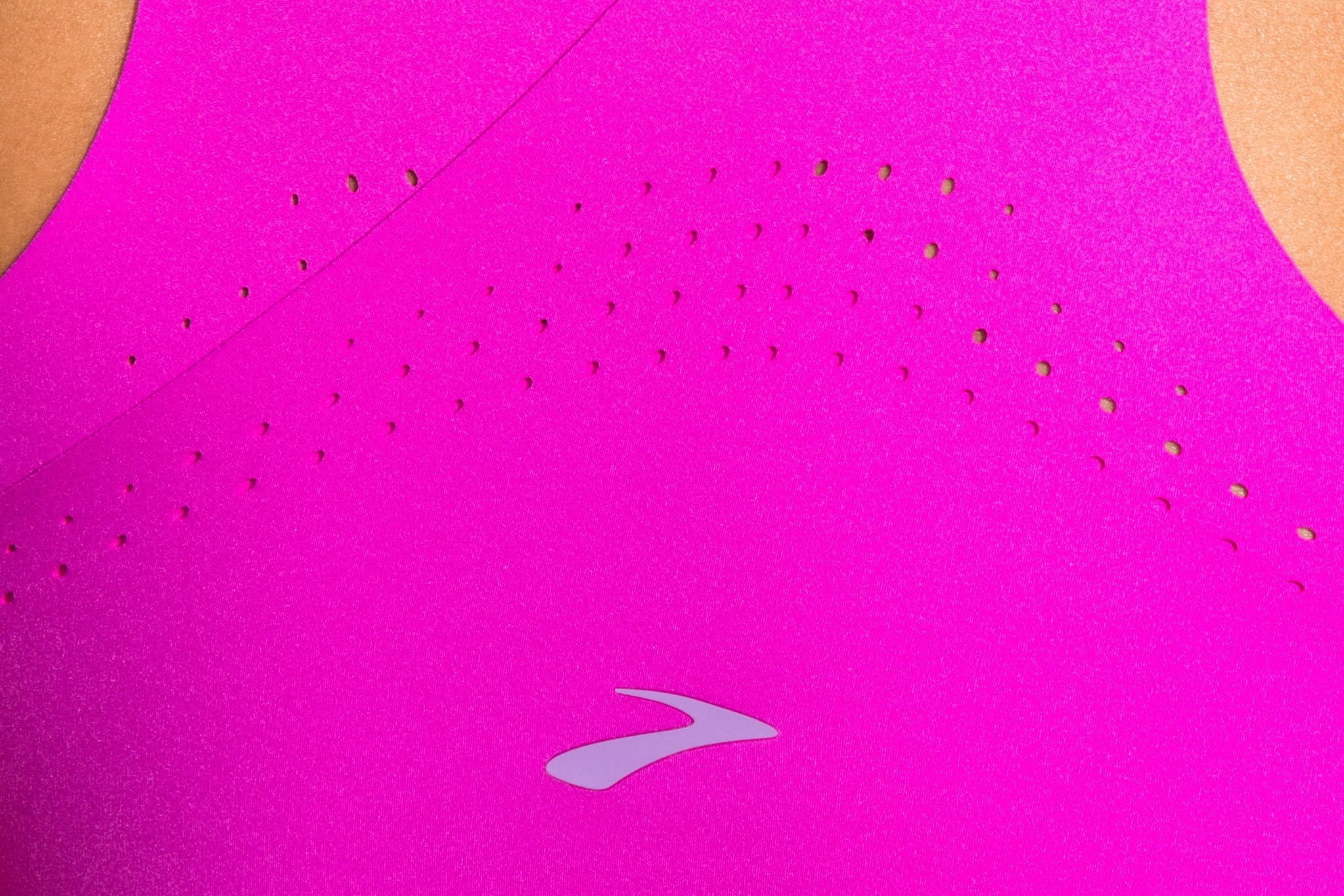 Brooks Women's Dare Crossback Run Bra 5 Brooks Women's Dare Crossback Run Bra - Image 3