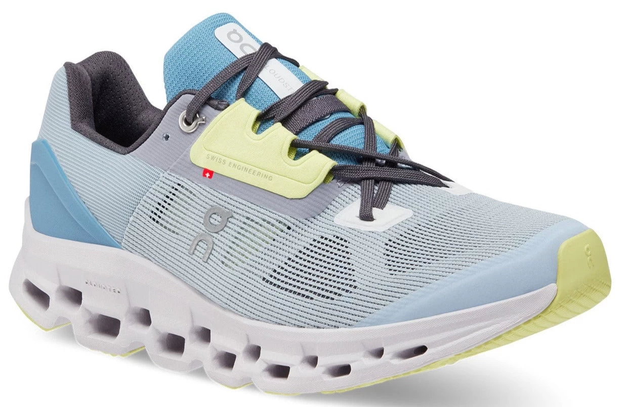 On Running Women's Cloudstratus 4 On Running Women's Cloudstratus - Image 2